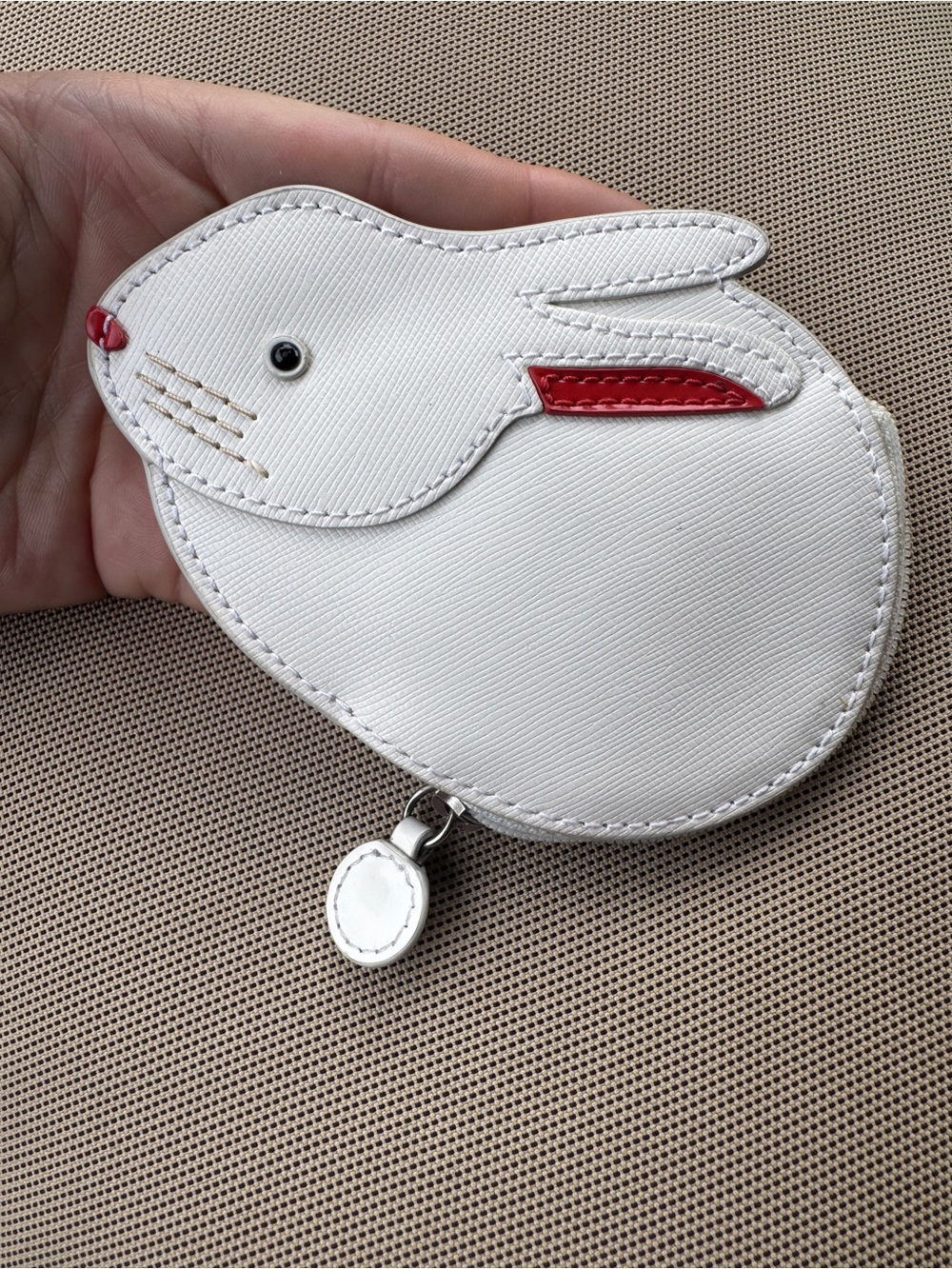 Coach Bunny Rabbit White Leather Coin Purse Wallet Pouch Rare Novelty - Picture 9 of 11
